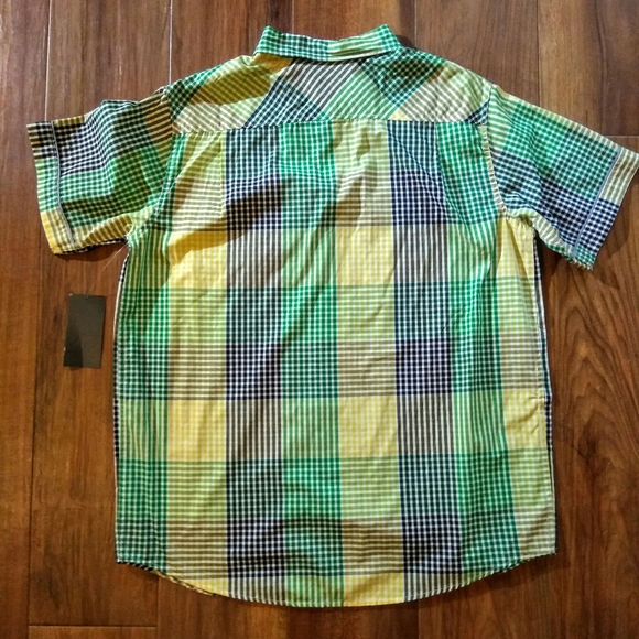 Button up - Picture 3 of 4